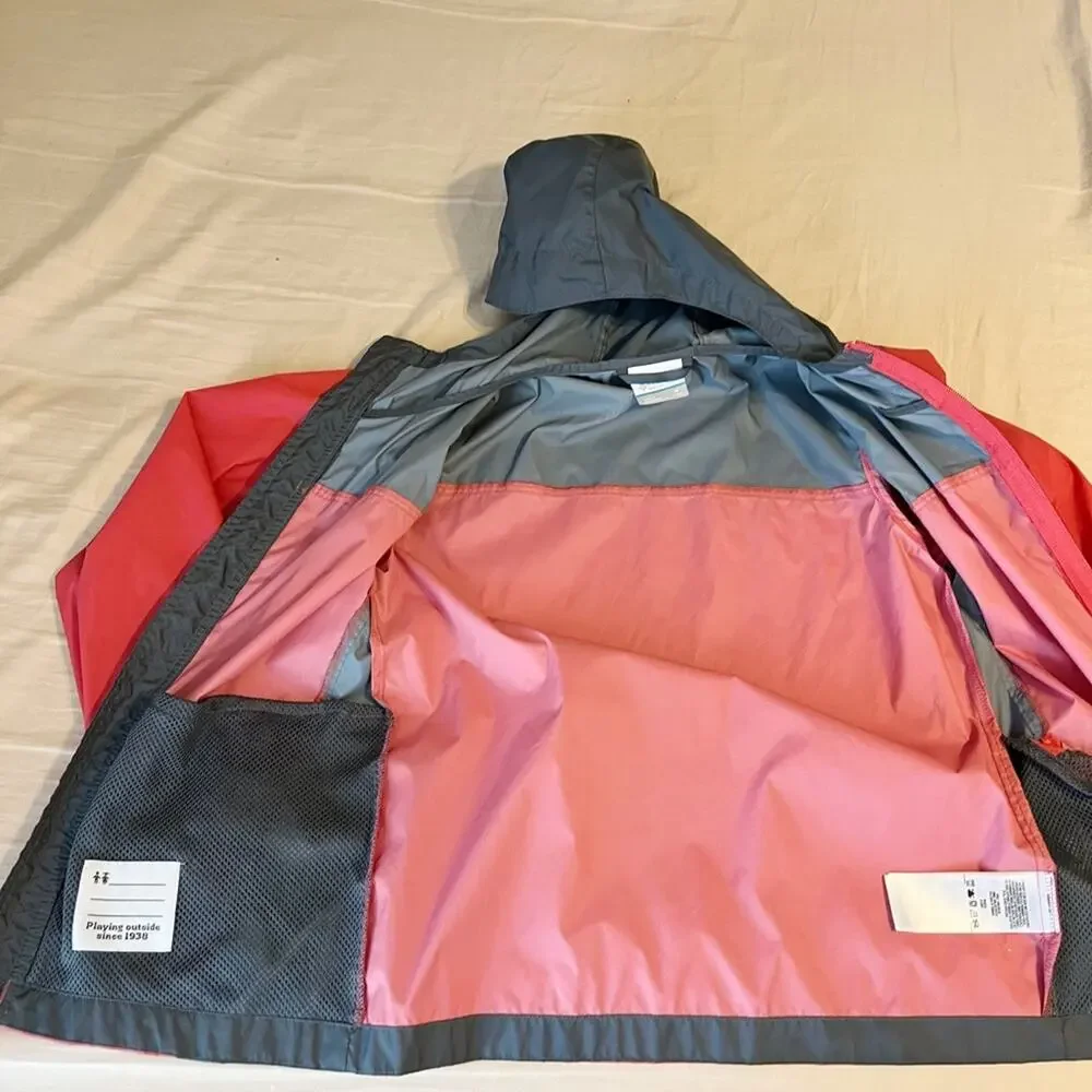 NWOT Columbia Girl’s Zip-Up Hooded Raincoat in Pink and Rain Size Medium